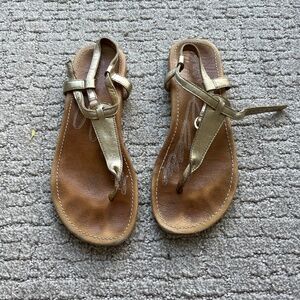 Olukai kids gold t strap sandal US 4/womens 5.5-6